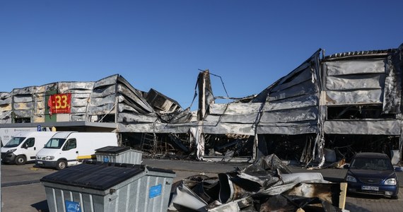 Kupcy, którzy stracili stoiska w wyniku pożaru centrum handlowego Marywilska 44 w Warszawie, mogą od dziś zgłaszać się do Zakładu Ubezpieczeń Społecznych o pomoc. Pieniądze będą pochodzić m.in. z funduszy Agencji Rozwoju Przemysłu.