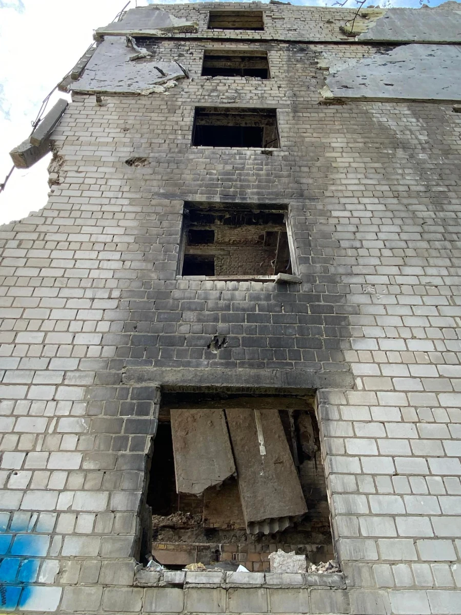 Bucza, Irpień, Borodzianka - o tych miejscach było głośno na początku wojny. Okupowane przez Rosjan miasta stały się pierwszym symbolem tego, czym naprawdę jest "russkij mir". Teraz w tych miejscach toczy się normalne życie, ale głębokie ślady wojny wciąż są tam obecne.