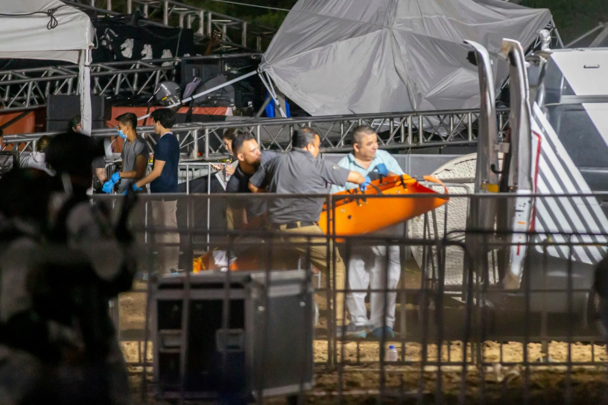 Wiec wyborczy w meksykańskim mieście San Pedro Garza Garcia zamienił się w horror. W wyniku silnego wiatru runęła scena z zadaszeniem, zabijając 9 osób i raniąc 50 kolejnych.