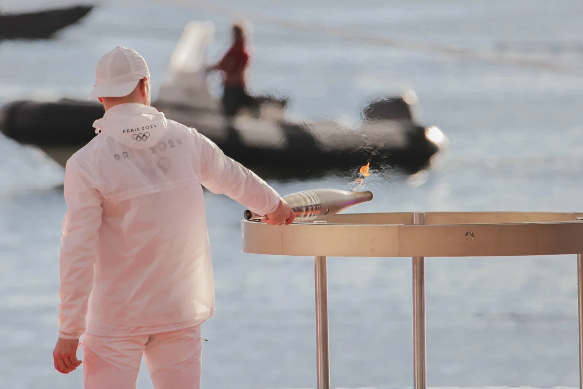 Policja zatrzymała mężczyznę, który planował przeprowadzić "brutalną akcję" podczas uroczystości związanych ze sztafetą olimpijską - poinformował minister spraw wewnętrznych Francji Gerald Darmanin na platformie X.