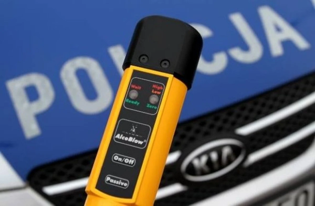 Blisko 2 promile alkoholu miała w organizmie 32-latka, którą w Janowie Lubelskim zatrzymał do kontroli patrol drogówki. W samochodzie były małe dzieci. 