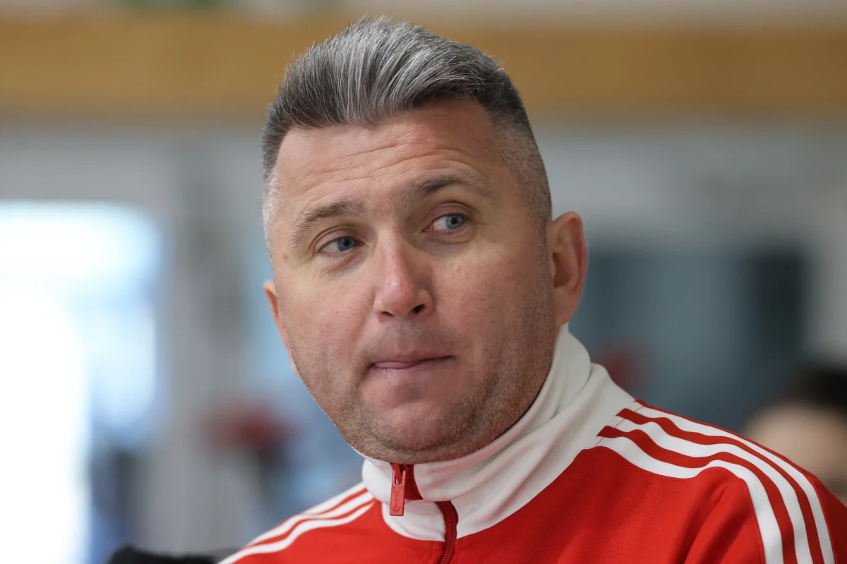 Igrzyska olimpijskie zbliżają się wielkimi krokami. Reprezentacja Polski wraz z kolejnymi kwalifikacjami wywalczonymi przez naszych sportowców staje się coraz bardziej liczna. Ostatnią kwalifikację, w spektakularnym stylu - po raz drugi z rzędu - wywalczyli koszykarze 3x3. Z bliska w Debreczynie sukces Biało-Czerwonych obserwował prezes Polskiego Komitetu Olimpijskiego i Prezes Polskiego Związku Koszykówki Radosław Piesiewicz, z którym porozmawiał dziennikarz sportowy RMF FM, Cezary Dziwiszek.