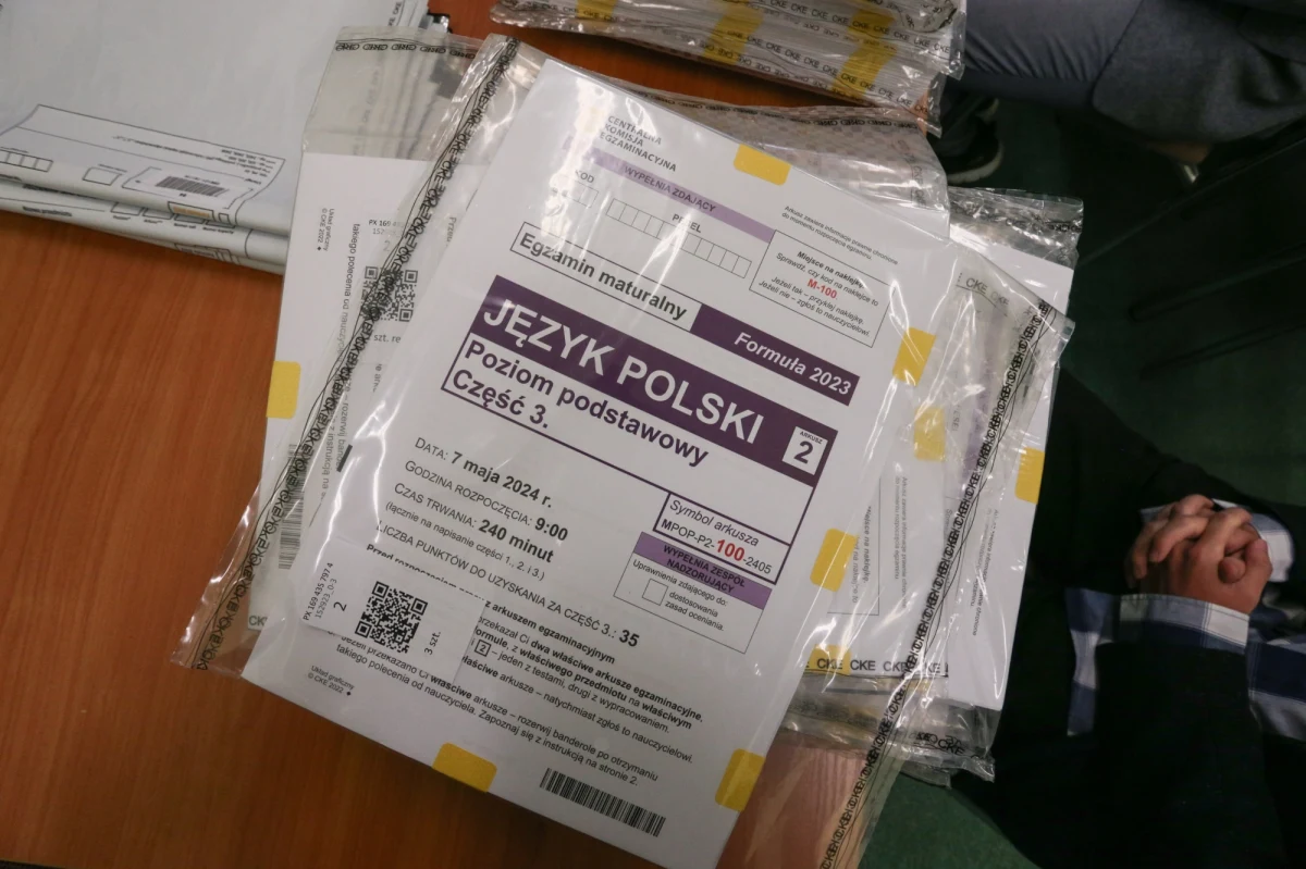 Piątek, 24 maja, to ostatni dzień egzaminów maturalnych. W rozmowie z reporterem RMF FM, Stanisławem Pawłowskiem, wielu z abiturientów przyznaje, że egzamin dojrzałości nie był tak straszny, jak się o nim mówiło. Teraz pozostaje oczekiwanie na efekty swojego wysiłku. Wyniki matur zostaną ogłoszone we wtorek, 9 lipca, o godzinie 8.30. Gdzie będzie można je sprawdzić?