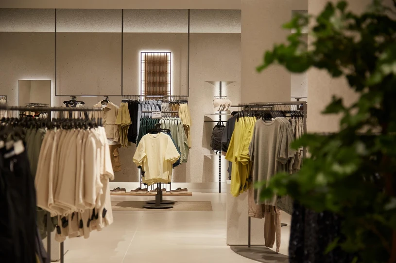 Polski gigant odzieżowy ukarany przez KNF. Za błędy w raportach finansowych