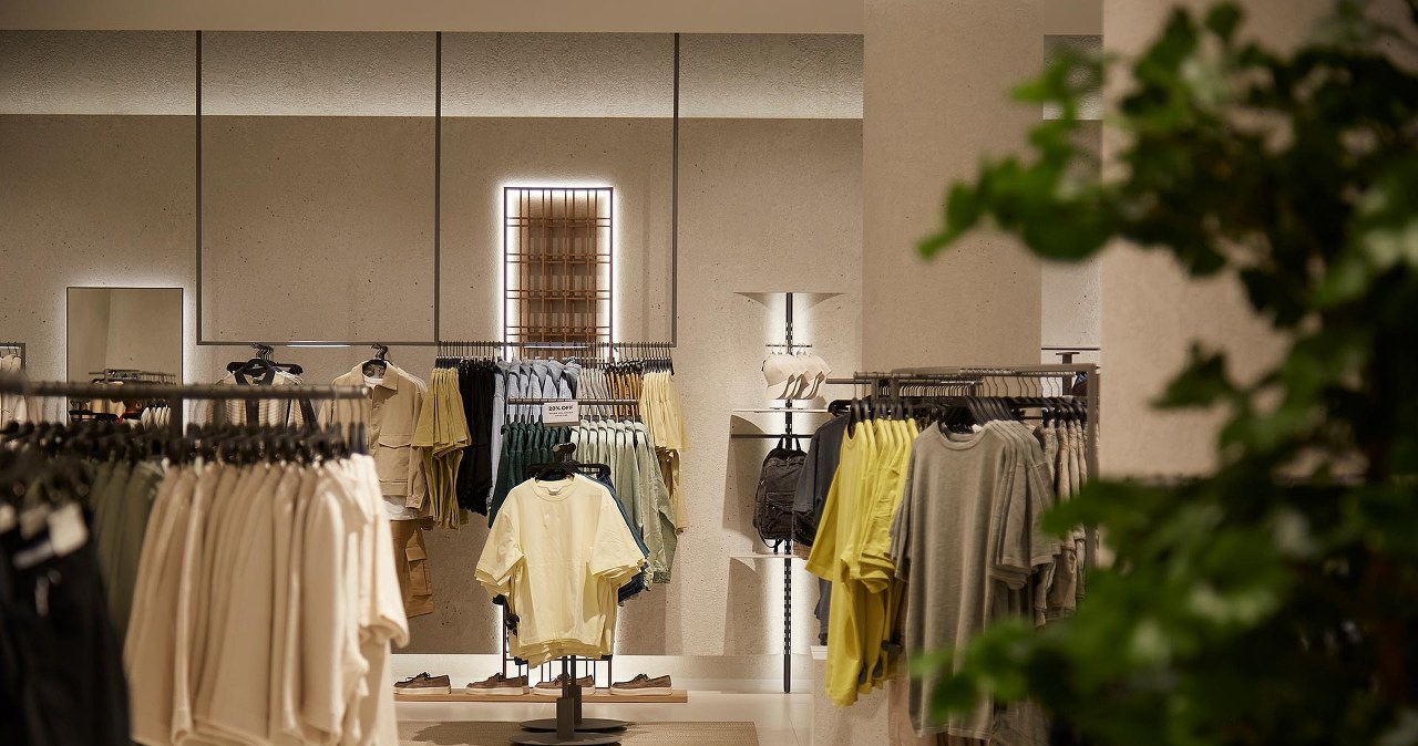 Polski gigant odzieżowy ukarany przez KNF. Za błędy w raportach finansowych