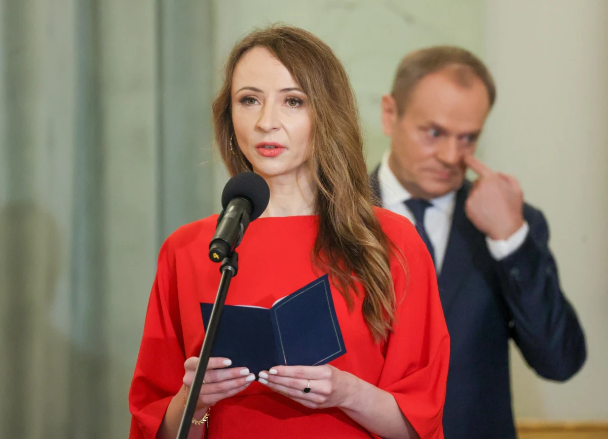 "Płaca minimalna będzie podniesiona o tyle, co wymaga ustawa w związku z inflacją, czyli blisko 5 proc., w żadnym wypadku nie będzie to wyższy skok" - zapewnił w piątek w Białymstoku premier Donald Tusk. Tym samym przeciął spekulacje po słowach ministry pracy w jego rządzie, które wywołały popłoch wśród przedsiębiorców.