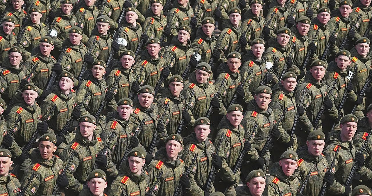 Siły Zbrojne Ukrainy opublikowały infografikę, z której możemy dowiedzieć się, jak gigantyczna liczba rosyjskich żołnierzy w ciągu ostatnich dwóch lat poległa na froncie na Ukrainie.
