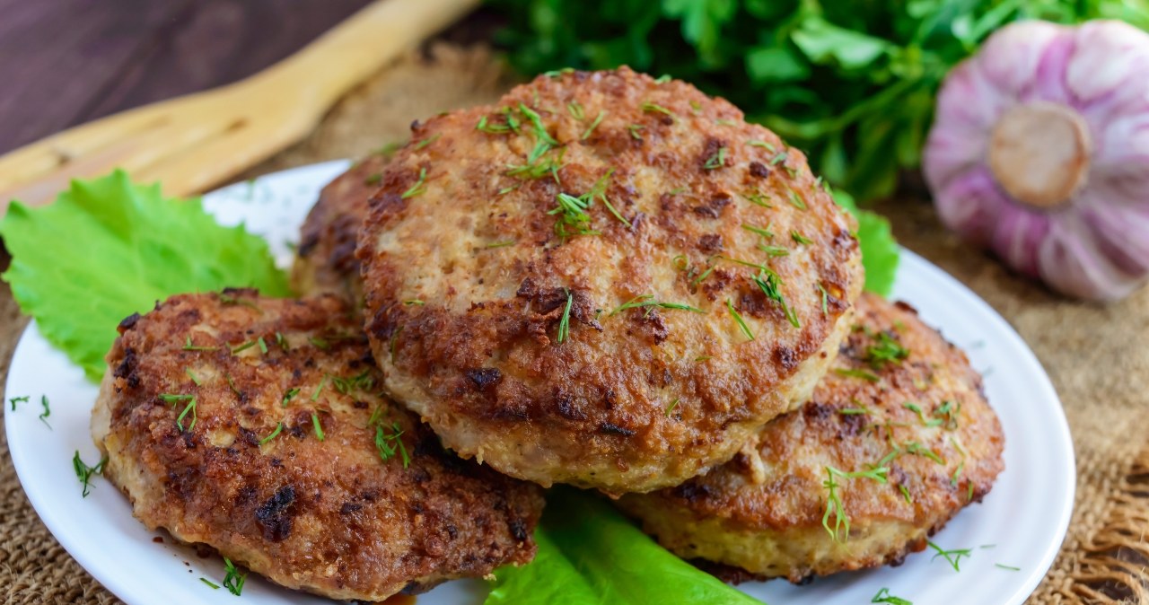 Moja mama dodaje to do mielonych. Zawsze wychodzą soczyste i delikatne