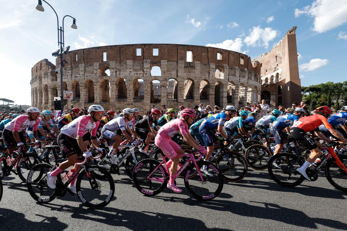 Słoweniec Tadej Pogacar (UAE Team Emirates) zwyciężył w 107. edycji wyścigu kolarskiego Giro d'Italia. Ostatni 21. etap, ze startem i metą w Rzymie, wygrał po finiszu z peletonu Belg Tim Merlier (Soudal-Quick Step). Stanisław Aniołkowski (Cofidis) był szósty.