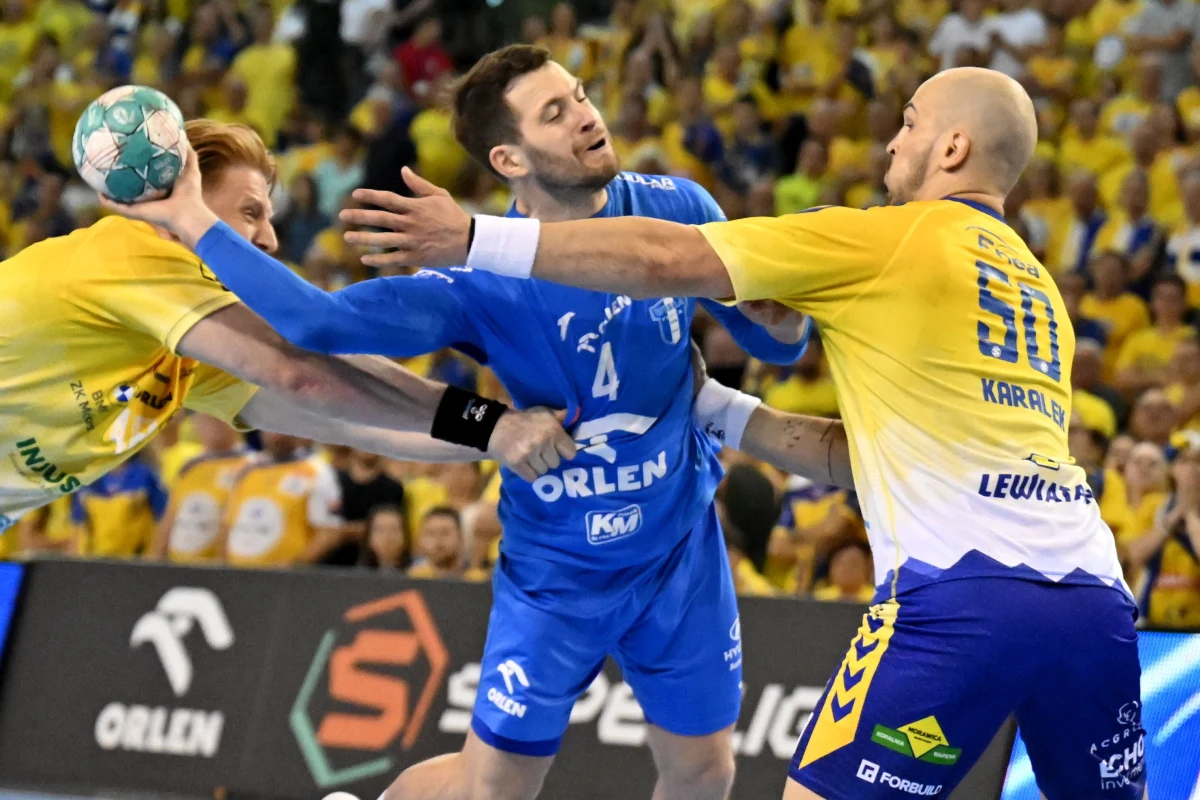 Piłkarze ręczni Orlen Wisły Płock zdobyli mistrzostwo Polski. W Kielcach po rzutach karnych wygrali z miejscową Industrią 20:20 (9:10), karne 8-7 i w finałowej rywalizacji zwyciężyli 2-0.