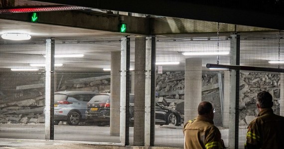 Zawaliła się olbrzymia część kilkupiętrowego parkingu przy szpitalu w Nieuwegein w środkowej Holandii. Cudem nikomu nic się nie stało.