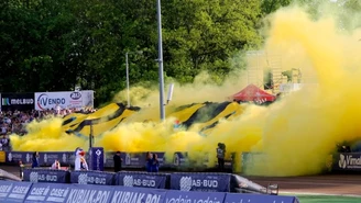 Skandal w trakcie derbów. Pracownik klubu ogłuszony przez petardę, posypią się kary