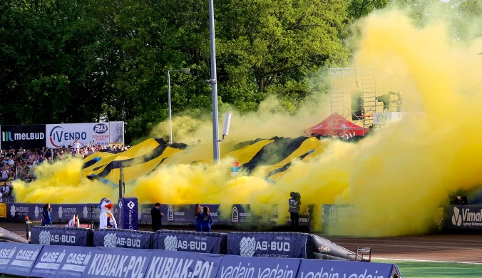 Dramat w Grudziądzu, mógł stracić zdrowie. Dantejskie sceny na polskim stadionie