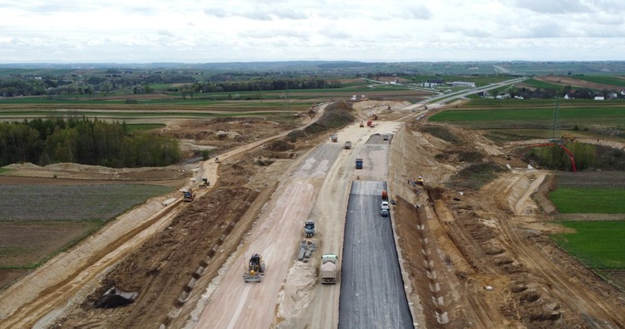 Via Carpatia opóźniona o lata? Trwa spór o setki milionów złotych
