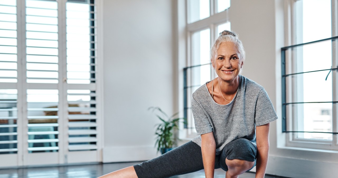 Niepozorne ćwiczenia wzmacniają całe ciało. Zyskasz mocny brzuch, usprawnisz mózg
