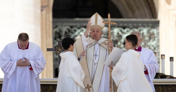 Papież ostro wypowiedział się przeciwko obecności homoseksualistów w seminariach. Według włoskiego portalu Dagospia, Franciszek miał użyć obraźliwego określenia - "frociaggine". 