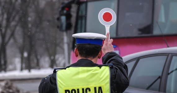 Z prędkością 112 km/h jechał przez Zamość 18-latek, który zaledwie kilka dni temu zdobył prawo jazdy. Nie zdążył się nim nacieszyć, bo już je stracił na 3 miesiące.