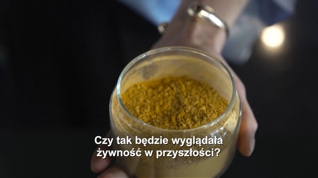 Naukowcy z Solar Foods w Finlandii opracowali metodę hodowania białka w laboratorium. Wytworzyli odżywcze białko - Soleinę w procesie fermentacji, używając jedynie dwutlenku węgla z powietrza, wodoru, energii elektrycznej oraz bakterii. Rolnictwo komórkowe jest coraz częściej postrzegane jako ekologiczna alternatywa dla hodowli zwierząt. 