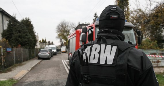 Akcja ABW na warszawskim Gocławiu i w mazowieckim Pruszkowie. Jak dowiedział się reporter RMF FM, agenci działali na zlecenie Prokuratury Krajowej. Chodziło o zatrzymania osób podejrzanych w śledztwie dotyczącym podpaleń.