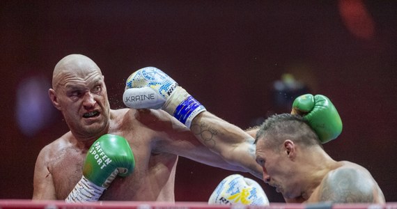 Niepokonany mistrz świata Ołeksandr Usyk oraz Brytyjczyk Tyson Fury 21 grudnia w Rijadzie zmierzą się w rewanżowej walce o zunifikowany tytuł mistrza świata wagi ciężkiej. Ich pierwszy pojedynek 18 maja ukraiński pięściarz wygrał wskutek wskazania sędziów.