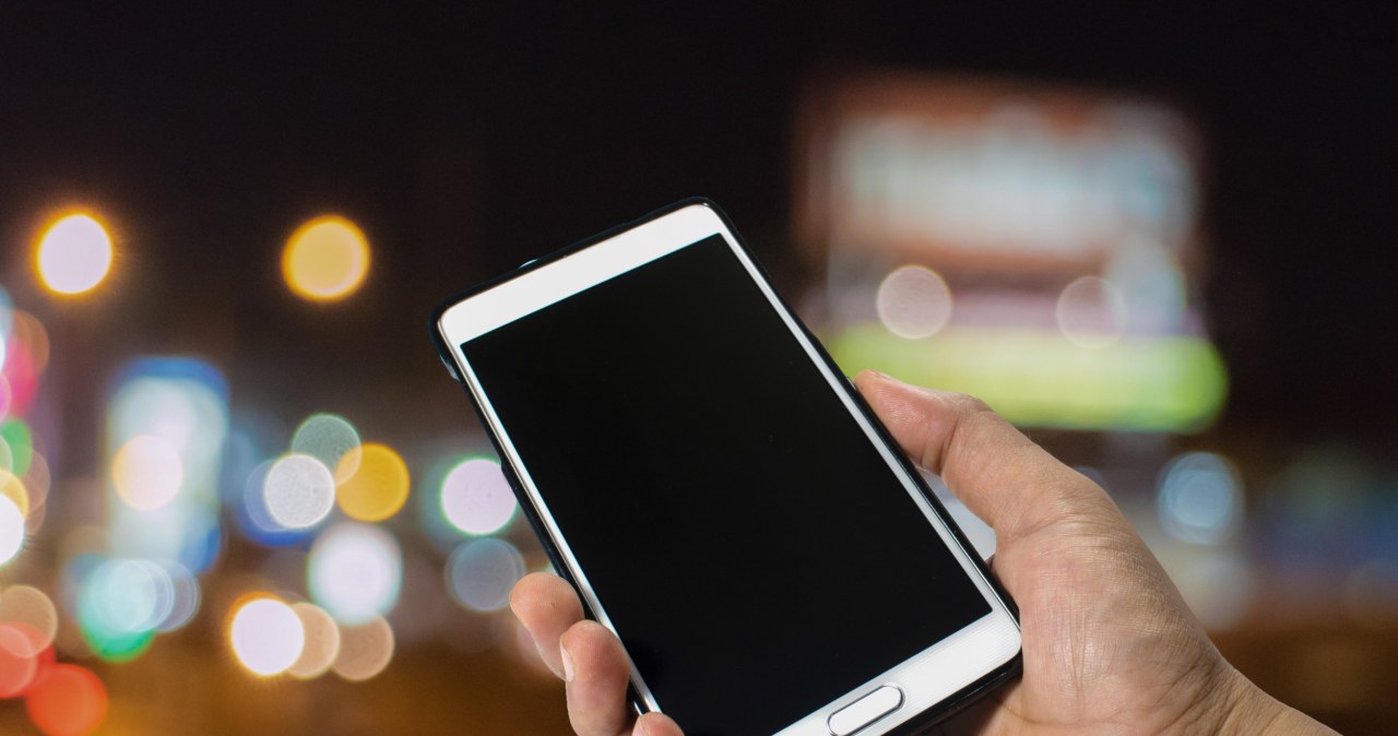 Telefon Samsung na nic nie reaguje. Jak go gwałtownie zresetować?