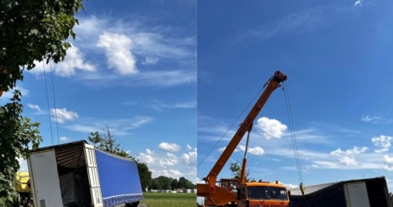 Do niebezpiecznego zdarzenia doszło dziś na drodze krajowej nr 10 w okolicach Starej Łubianki, w województwie wielkopolskim. Na odcinku pomiędzy Wałczem a Piłą z drogi wypadła ciężarówka. Na szczęście nikomu nic się nie stało. 