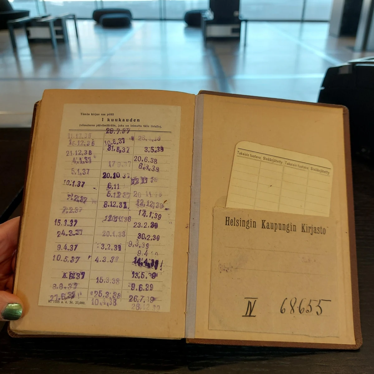 "Uchodźcy" autorstwa Arthura Conana Doyle’a powinny były wrócić do biblioteki w Helsinkach miesiąc po tym, jak Związek Radziecki najechał Finlandię. Książka, owszem, wróciła, ale po 84 latach od wypożyczenia.