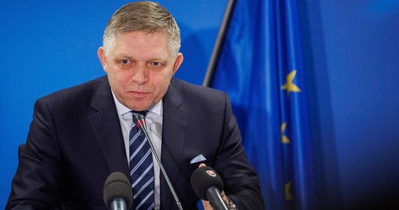 Premier Słowacji Robert Fico opuścił w czwartek szpital w Bańskiej Bystrzycy. Szef rządu miał zostać przewieziony do Bratysławy. Reuters informuje, że Fico wrócił do domu i tam będzie przechodził dalszą rekonwalescencję.