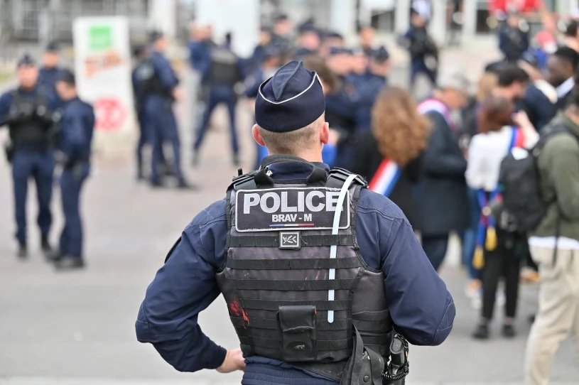 70 tys. policjantów zabezpieczy Francję w dniu półfinału mistrzostw świata