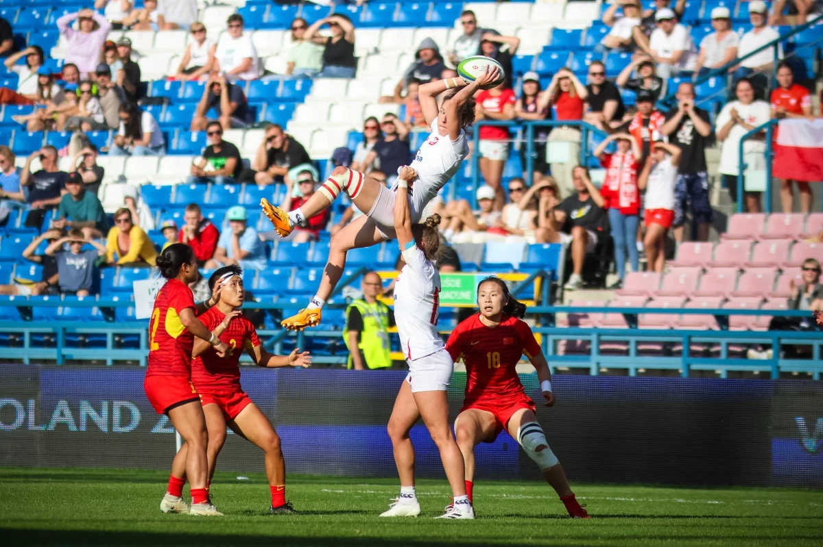 Przed nami ważny weekend dla polskiego rugby. Reprezentacja Polski kobiet w rugby 7 w Madrycie gra o marzenia i awans do elity cyklu HSBC SVNS. W kraju rozstrzygające mecze o medale męskiej Ekstraligi. W Sochaczewie o złoto Orkan powalczy w sobotę 1 czerwca w samo południe z Ogniwem Sopot. W niedzielę 2 czerwca o brąz Juvenia Kraków o 15:00 zagra u siebie z Pogonią Siedlce. 