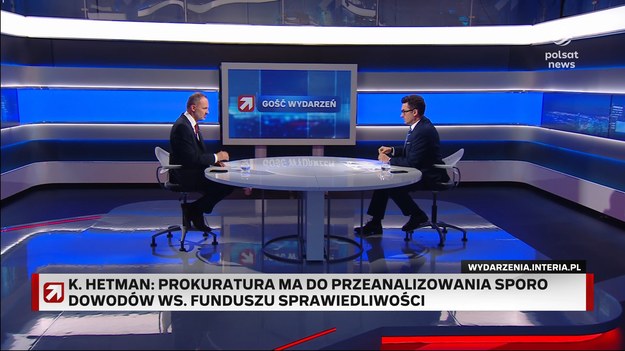 Krzysztof Hetman z PSL zapewnił, że w koalicji jest pełna zgoda, co do kierunku, w którym należy podążać, żeby zbadać wszelkie nieprawidłowości, do jakich mogło dochodzić za rządów Zjednoczonej Prawicy. - Rozliczamy PiS z tego złodziejstwa, które każdego dnia się przed nami odkrywa - mówił. Odnosząc się do sprawy Funduszu Sprawiedliwości stwierdził, że trzeba będzie zwrócić uwagę PKW na niezgodne finansowanie kampanii wyborczej przez kandydatów, którzy byli z Solidarnej Polski byli na listach PiS. - Powinno się przeanalizować, czy nie ma przesłanek do odebrania subwencji PiS-owi - dodał. - To co ukazuje się każdego dnia w mediach jest naprawdę porażające. A ja uważam, że to tylko element całego systemu, który został w ciągu ostatnich ośmiu lat stworzony. Uważam, że to był modus operandi w różnych miejscach - w innych ministerstwach, fundacjach, które powstały w niezliczonej ilości przy resortach i spółkach Skarbu Państwa w ciągu ostatnich ośmiu lat. I taki system wyprowadzania pieniędzy dla swoich, poza jakikolwiek zasadami, poza jakimikolwiek regułami był stosowany w większości miejsc - stwierdził. Hetman uważa, że prezes Jarosław Kaczyński "musiał wiedzieć, co dzieje się w Funduszu Sprawiedliwości". - Przyzwalał na to, bo wiedział, że w innym miejscu jego kamraci robią dokładnie to samo - mówił.