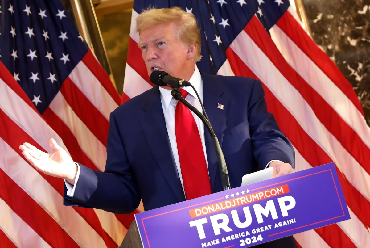 Donald Trump powiedział, że ewentualne uwięzienie lub areszt domowy nie stanowią dla niego problemu, jednak - jak podkreślił były prezydent USA - amerykańskiej opinii publicznej będzie trudno to zaakceptować.