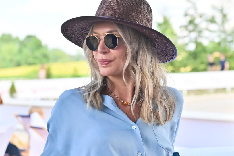 Trzy stylizacje Agnieszki Woźniak-Starak, które nigdy nie wyjdą z mody