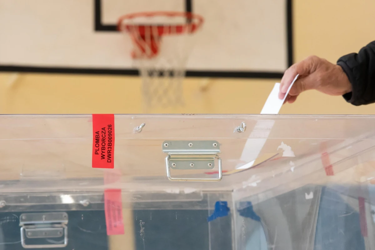 Chcesz zagłosować w wyborach do Parlamentu Europejskiego poza miejscem stałego zamieszkania? Tylko do czwartku możesz zmienić miejsce głosowania lub uzyskać specjalne zaświadczenie, umożliwiające głosowanie w dowolnej komisji wyborczej. 