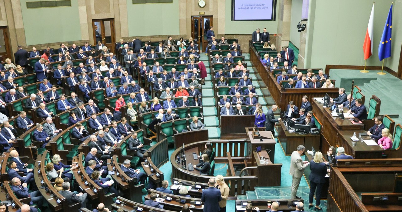 piąty, poseł, polskim, Sejmie, zarabia, wynajmie, nieruchomości, wynika, danych, najnowszych, oświadczeń, majątkowych, opracowan Polscy politycy zarabiają na wynajmie. A tymczasem czynsze idą w górę