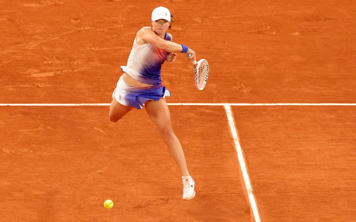 Iga Świątek rozegra dziś swój piąty mecz na tegorocznym French Open. Na drodze do wielkoszlemowego półfinału stanie Czeszka Marketa Vondrousova. To rywalka, z którą Polka ma bardzo dobre, paryskie wspomnienia.