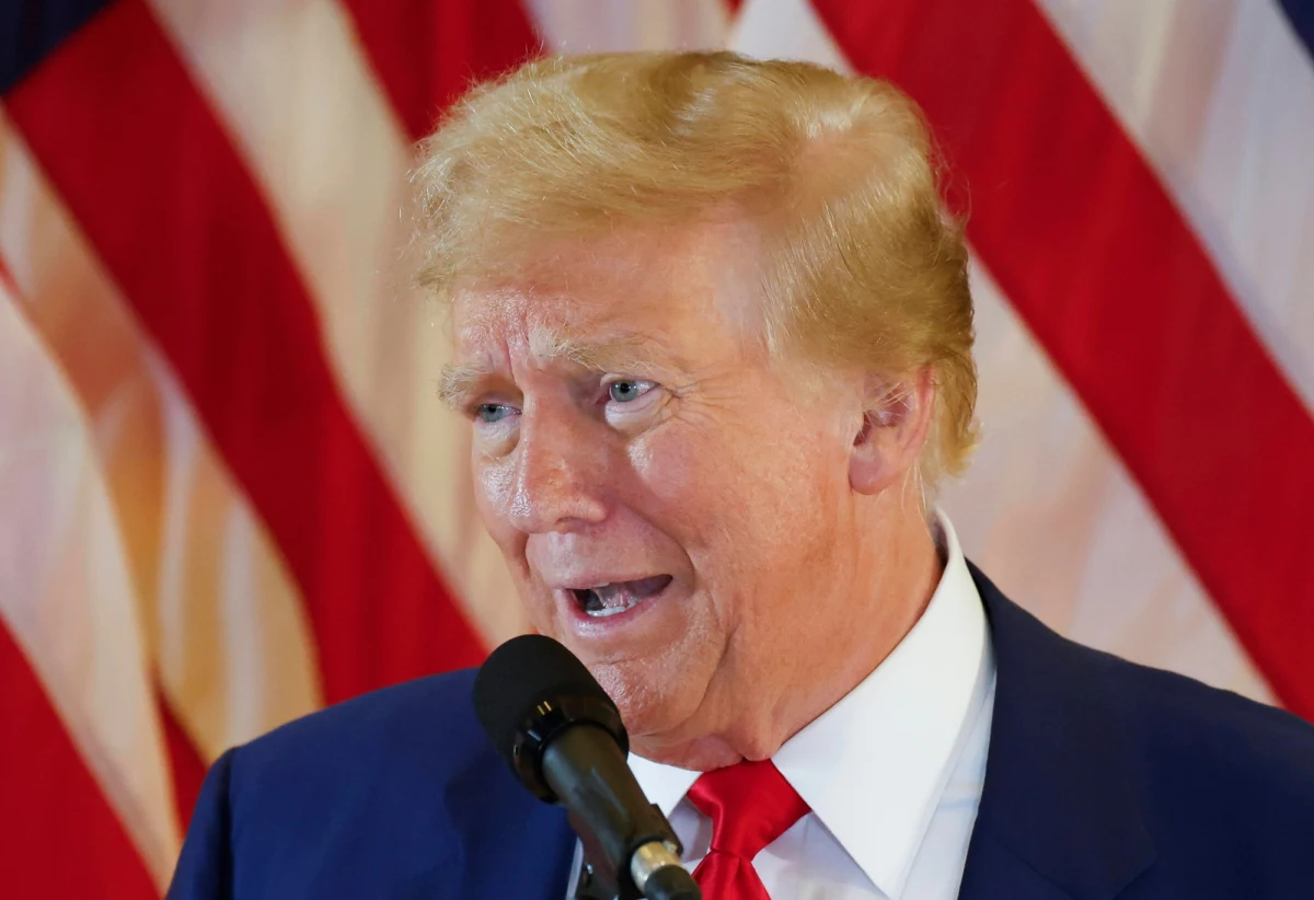 Prezydent Joe Biden po raz pierwszy nazwał byłego prezydenta Donalda Trumpa "skazanym przestępcą", który stanowiłby poważne zagrożenie dla Stanów Zjednoczonych, gdyby został ponownie wybrany. Jak podkreśla Reuter, był to najostrzejszy atak Bidena na jego rywala w nadchodzących wyborach, nawiązujący do jego kłopotów z prawem.