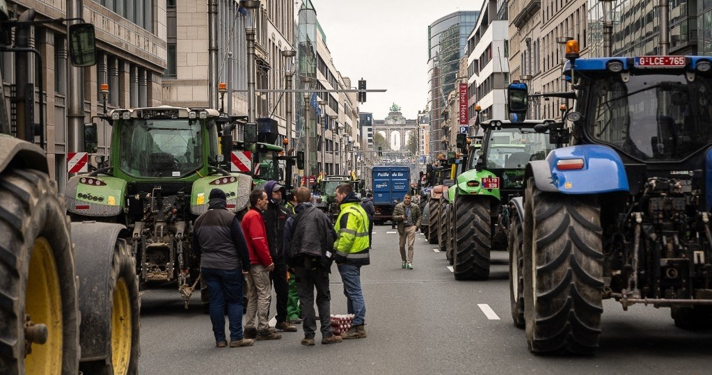  Rolnicy wyjadą na ulice Brukseli. Spodziewana obecność polskiego polityka