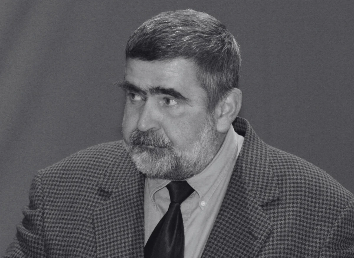 W wieku 74 lat zmarł znany aktor i satyryk oraz były poseł Janusz Rewiński. "Buenas noches, Senior Siarra!" - napisał w mediach społecznościowych jego syn, Jonasz.