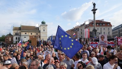 Tusk ostro na wiecu PO w Warszawie. "Listy wyborcze PiS jak listy gończe"