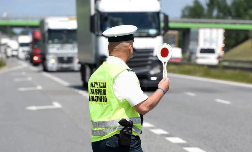 Cofamy zegarki na zimę. Jeden błąd w tachografie i mandat