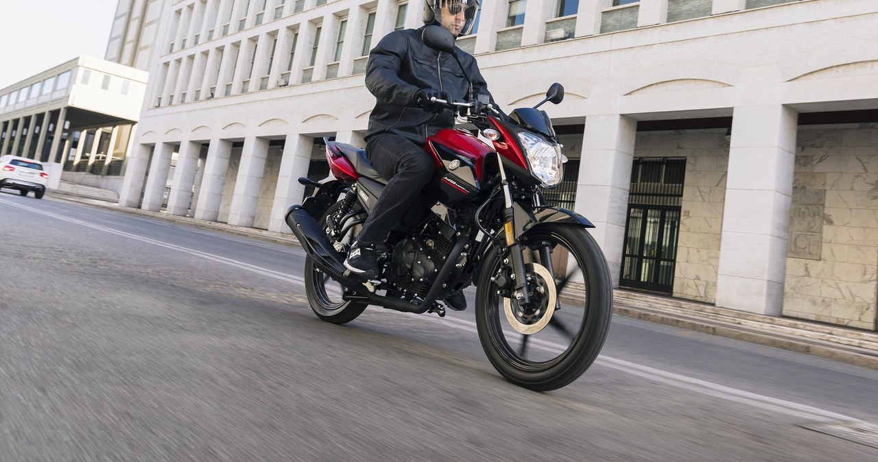 Czy trzeba zarejestrować motocykl w SCT w Krakowie? Mandat będzie dotkliwy