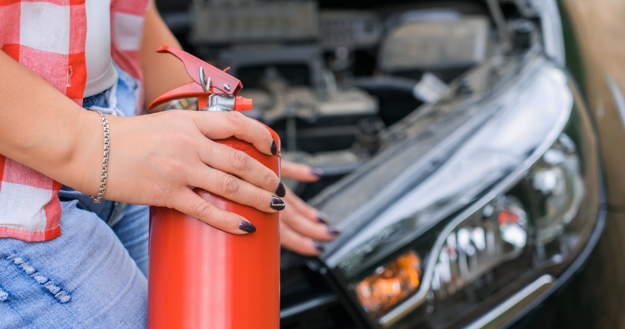 Nawet 500 zł mandatu za niesprawną gaśnicę. Policja nie odpuszcza kierowcom