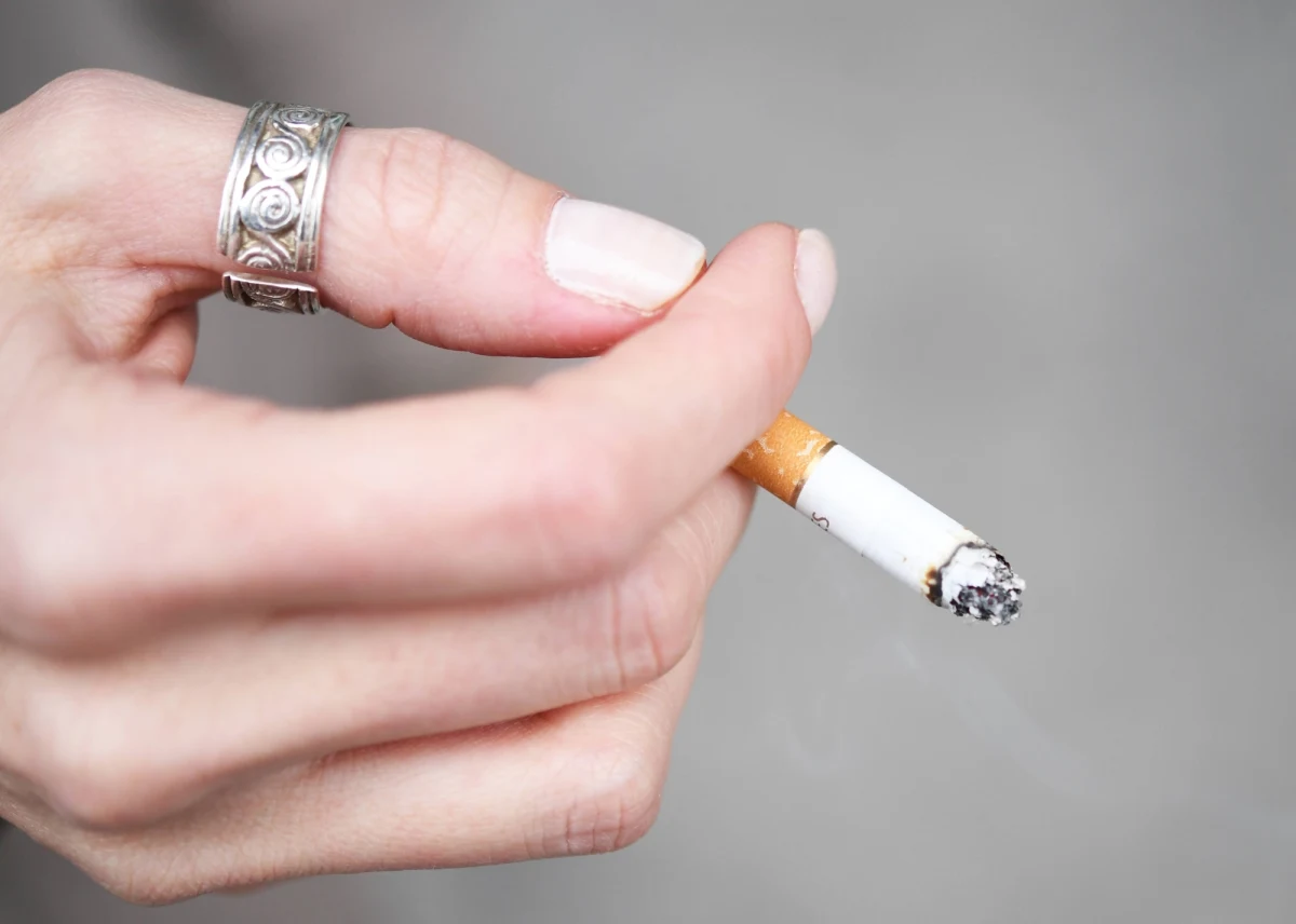 Minister zdrowia Izabela Leszczyna sceptycznie odniosła się do pomysłu wprowadzenia zakazu palenia papierosów na balkonach. Do jej resortu wpłynęła petycja w tej sprawie. "Nie sądzę, żeby to było możliwe do wprowadzenia" - powiedziała dziennikarzom Leszczyna. 