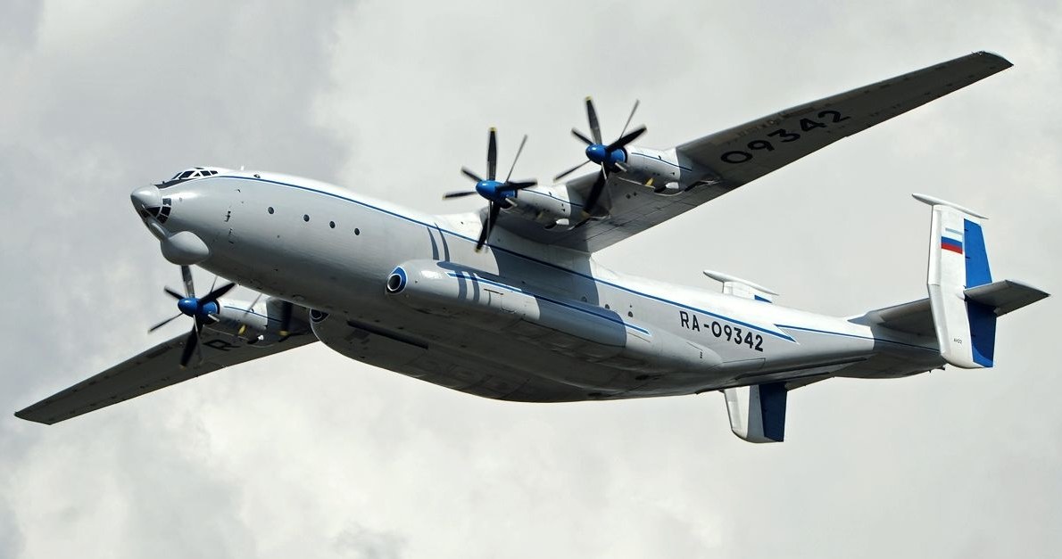 An-22 po blisko 60 latach kariery odchodzi na emeryturę. Rosyjskie wojskowe lotnictwo transportowe poinformowało, że jeszcze w tym roku zakończy działalność największego na świecie samolotu turbośmigłowego. 