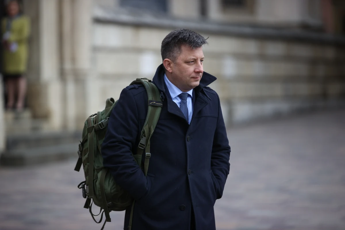 Prokurator generalny Adam Bodnar przekazał do Sejmu wniosek o wyrażenie zgody na pociągnięcie posła Michała Dworczyka (PiS) do odpowiedzialności karnej - podała rzeczniczka prokuratury Anna Adamiak. Sprawa dotyczy śledztwa ws. nieuprawnionego dostępu do skrzynki mailowej.