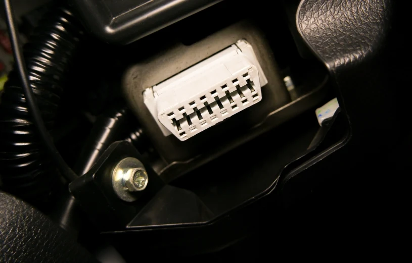 Mają obniżać spalanie o połowę. Nie daj się nabrać na cudowne urządzenia