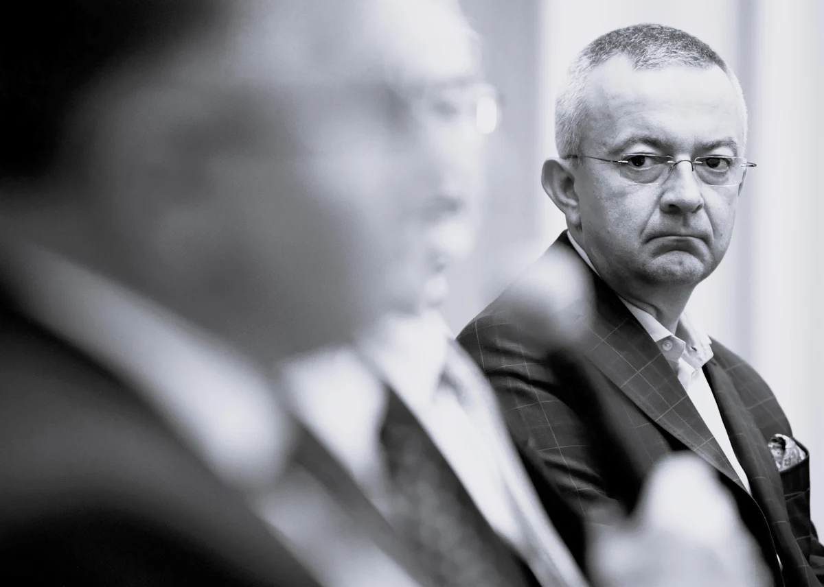 W poniedziałek w krakowskim Zakładzie Medycyny Sądowej zostanie przebadane ciało Jerzego Krzanowskiego. Wstępne ustalenia śledczych wykluczają zamieszanie osób trzecich w śmierć biznesmena. Jeden z najbogatszych Polaków zaginął wczoraj. Jego zwłoki odnaleziono dziś nad ranem w kompleksie leśnym.