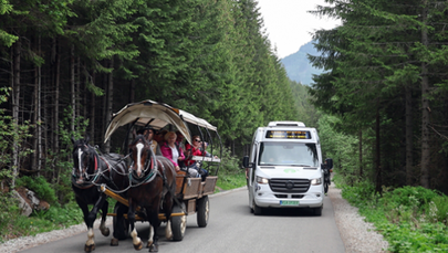 ​Elektryczny bus zdał testy w Tatrach, ale konnych zaprzęgów nie zastąpi