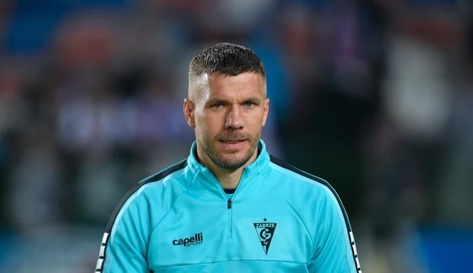 ⁠Podolski uderzył pięścią w stół. Usłyszał pytanie o Lewandowskiego i się zaczęło